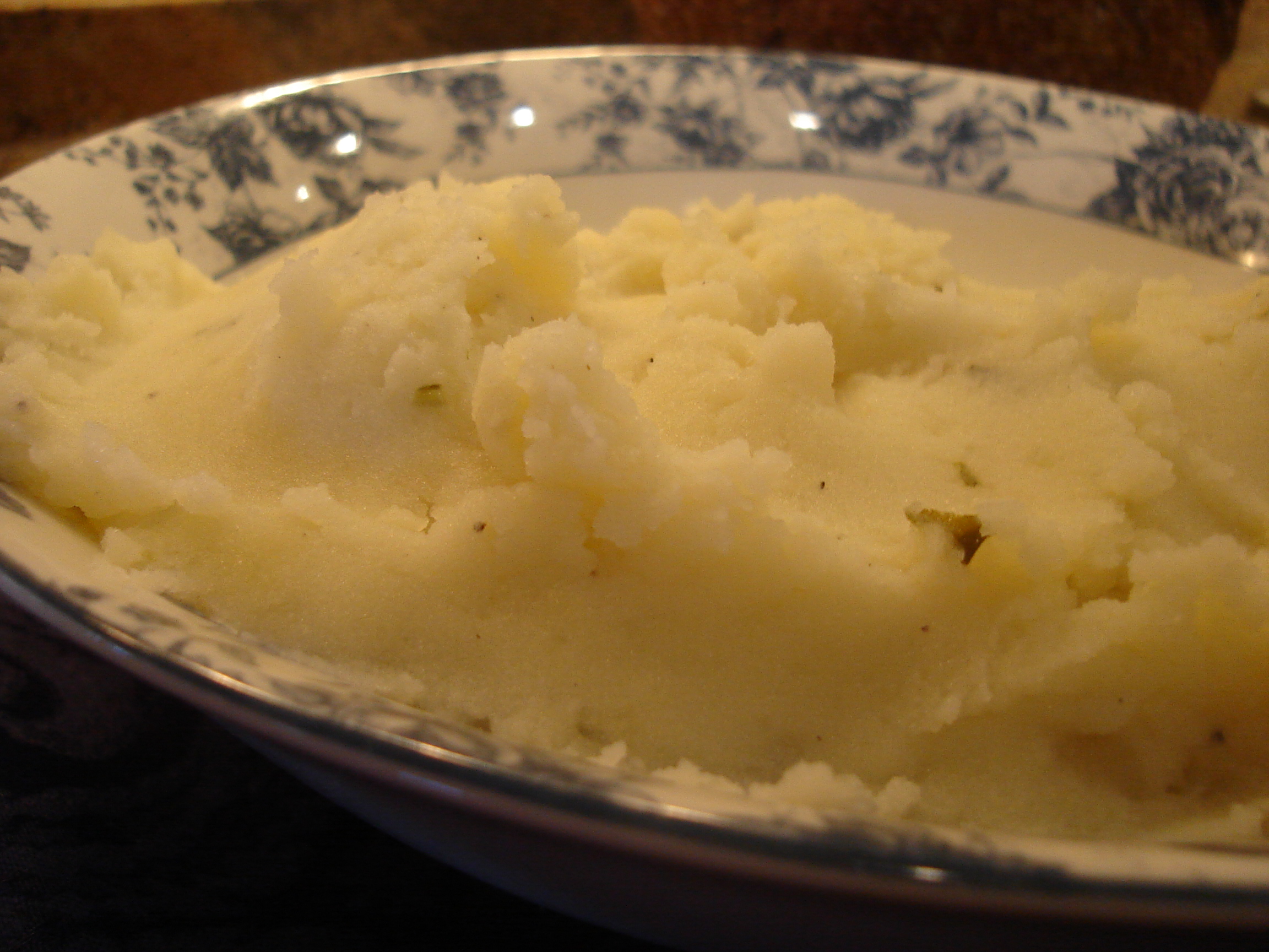 Garlic Basil Mashed Potatoes